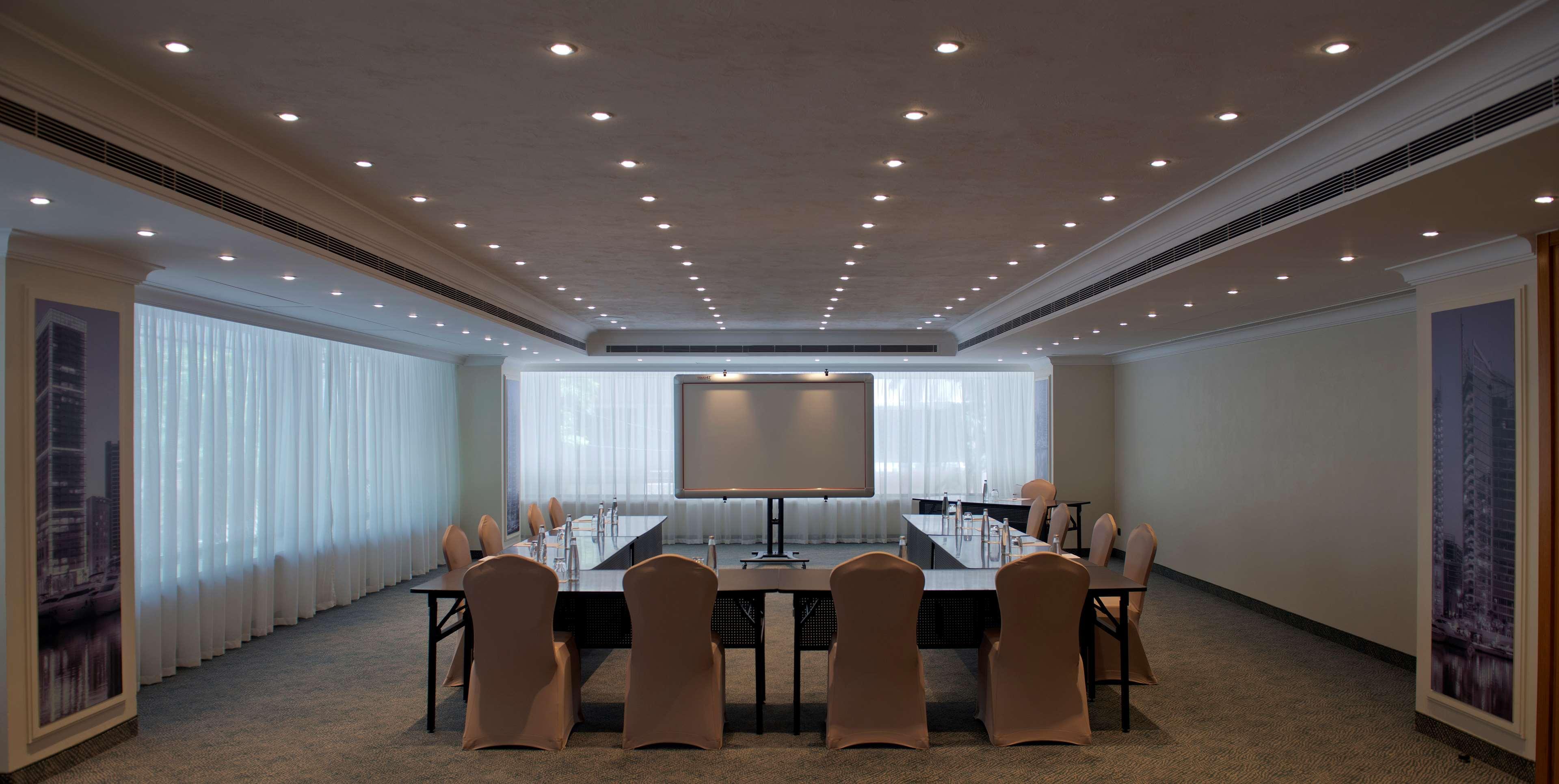 فندق راديسون بلو مارتينيز بيروت المظهر الخارجي الصورة Meeting room