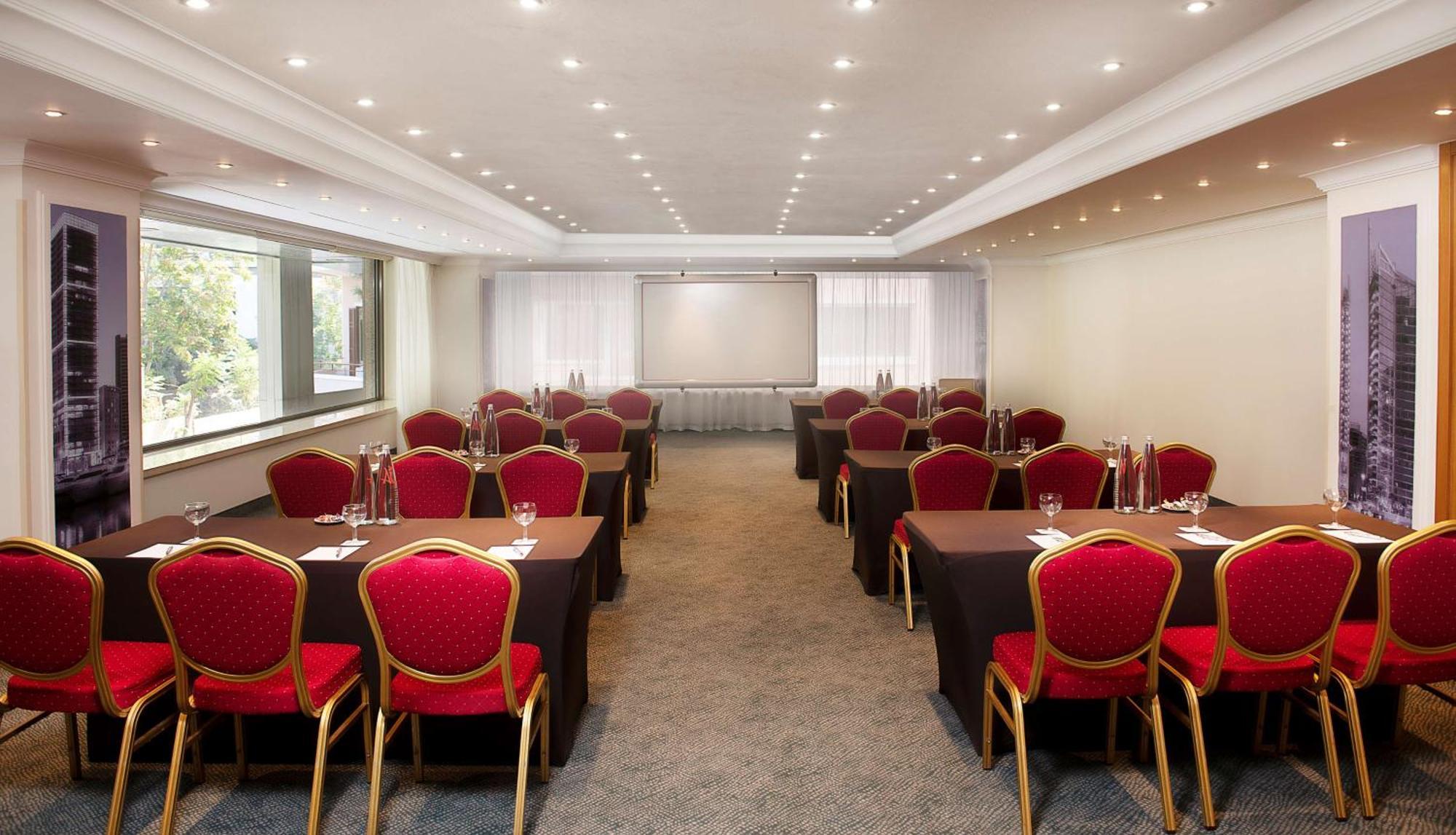 فندق راديسون بلو مارتينيز بيروت المظهر الخارجي الصورة Meeting room