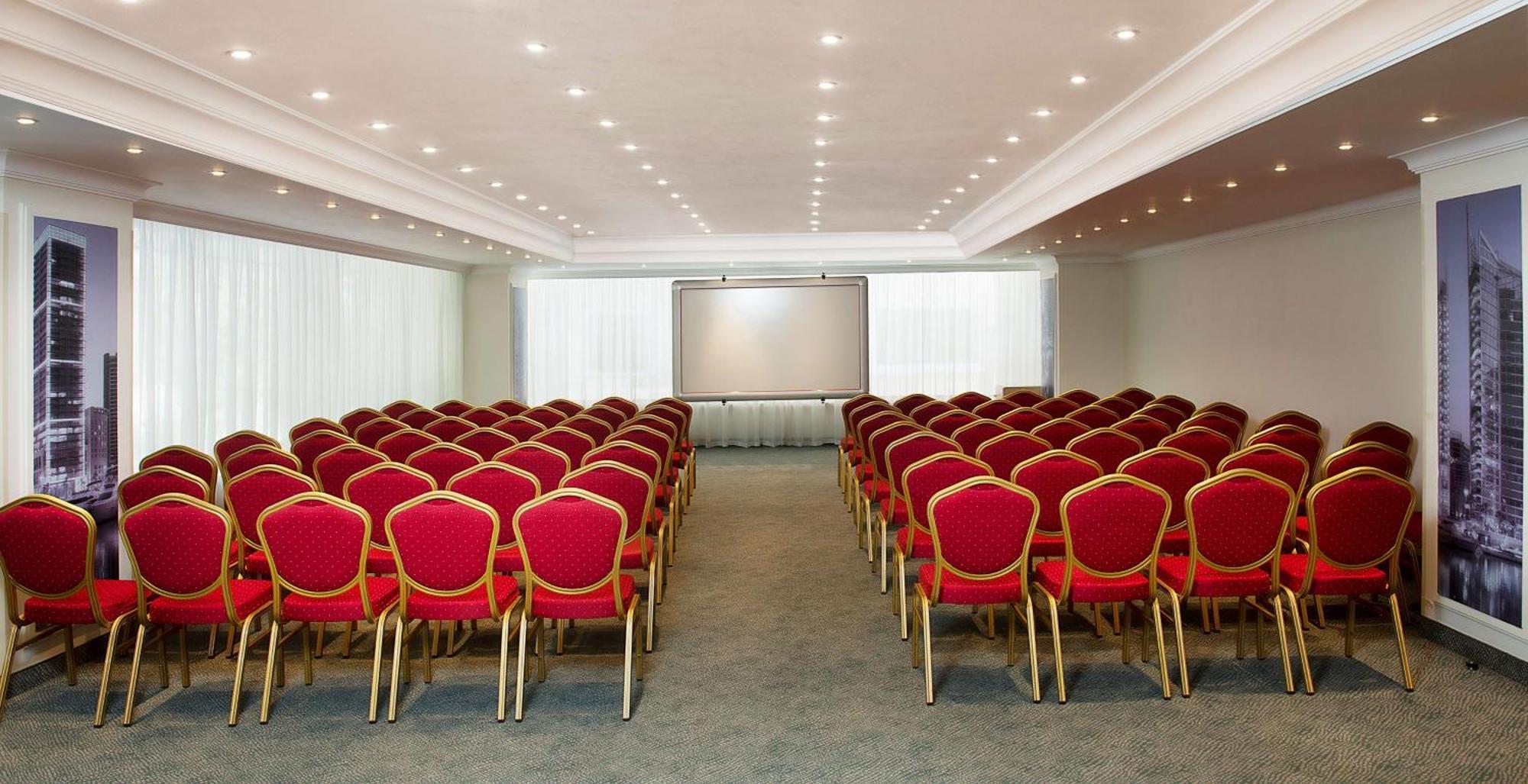 فندق راديسون بلو مارتينيز بيروت المظهر الخارجي الصورة A typical conference room